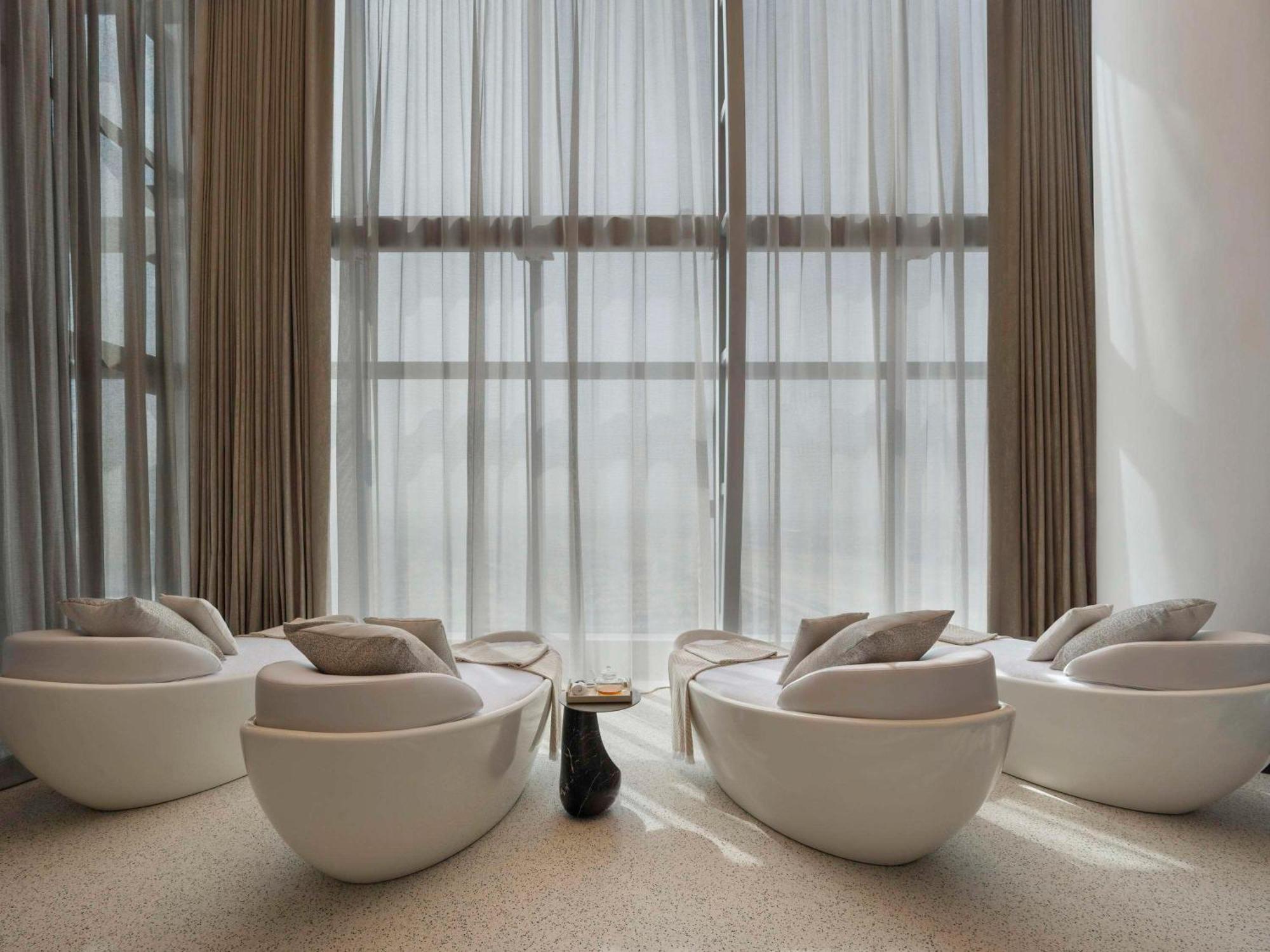 מלון So/ Uptown דובאי מראה חיצוני תמונה The Spa at The Standard, East Village
