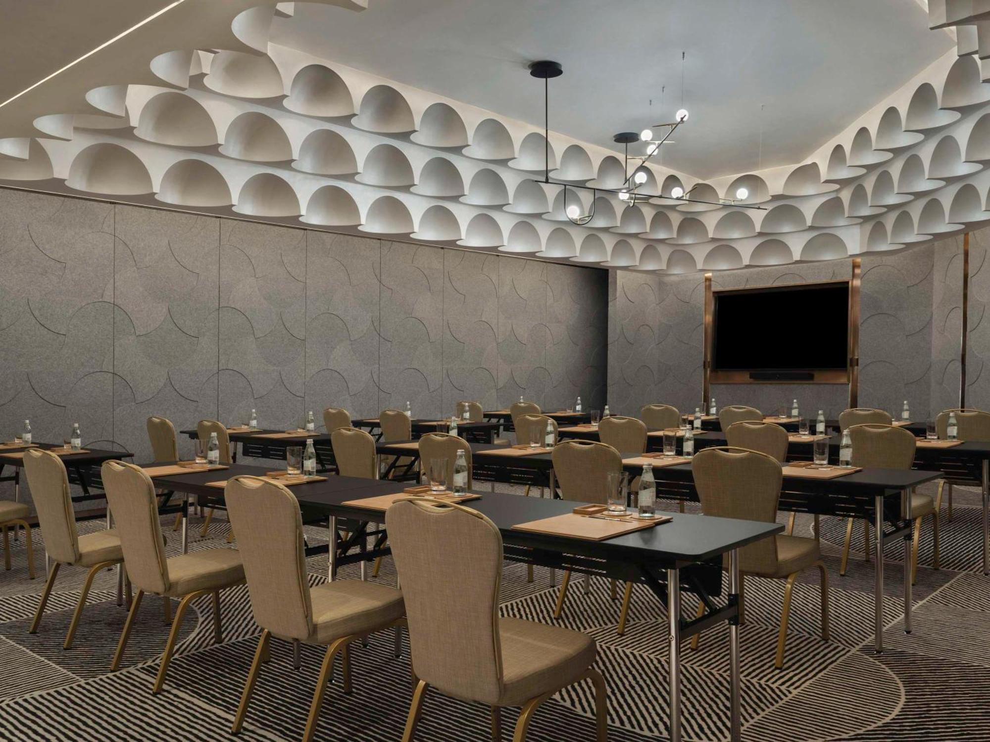 מלון So/ Uptown דובאי מראה חיצוני תמונה The interior of the meeting room