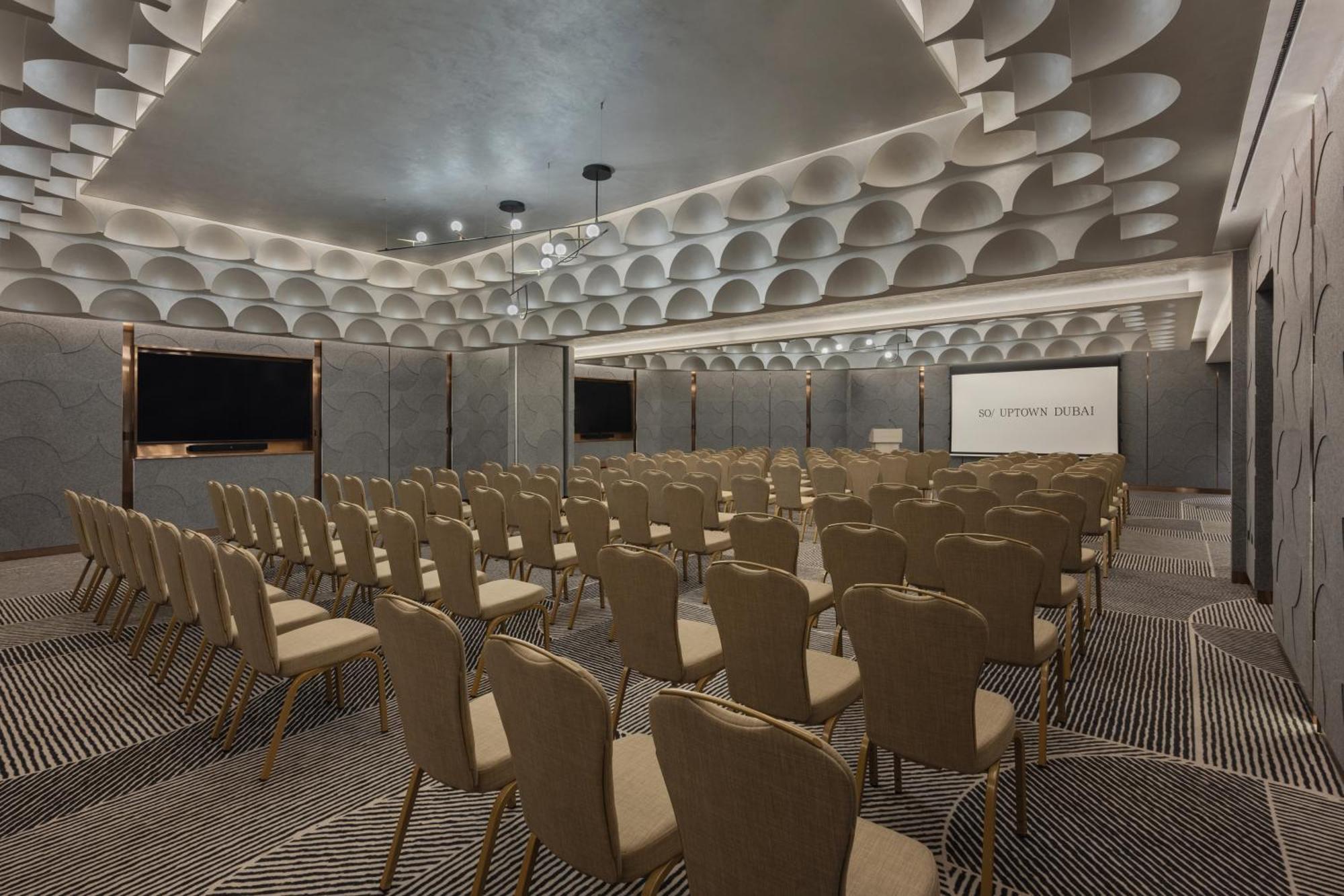 מלון So/ Uptown דובאי מראה חיצוני תמונה The Auditorium